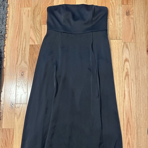 Davids bridal Crepe-Back Satin Strapless Bridesmaid Dress F20097 - Picture 2 of 4